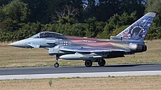Letoun Eurofighter nmecké Luftwaffe se speciálními barvami pro cviení v...