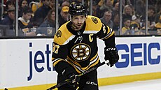 Kanadský útoník Patrice Bergeron podepsal s Bostonem roní smlouvu.