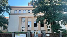 Budova Stední koly ivnostenská Sokolov v Komenského ulici, kde je nyní v...
