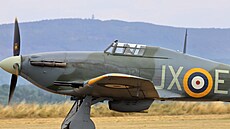 Poslední letuschopný exemplá Hawker Hurricane Mk.IV na leteckém dni v Chebu...