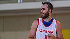 David Jelínek na tréninku eských basketbalist