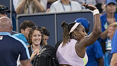 Serena Williamsová se louí s diváky v Cincinnati.