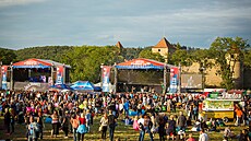 Kulisa festivalu Hrady CZ v západním cípu Brnnské pehrady pi jednom z...