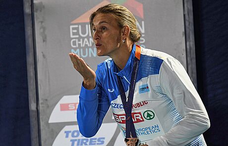 Otpaka Barbora potáková slaví bronzovou medaili z mistrovství Evropy v...
