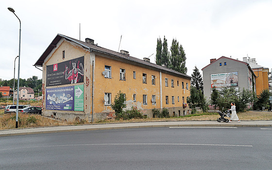 Bytové domy ve vylouené lokalit v sokolovské Nádraní ulici