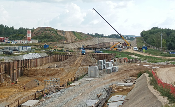 Na okraji eských Budjovic pokrauje stavba tunelu Pohrka, který bude...