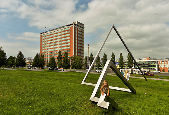 Bav mrakodrap je sídlem úadu Zlínského kraje a finanního úadu. (srpen 2022)