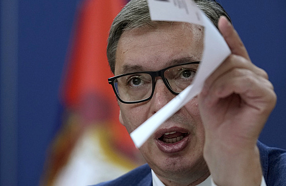 Srbský prezident Aleksandar Vui vyzval NATO, aby v Kosovu dlalo svou...