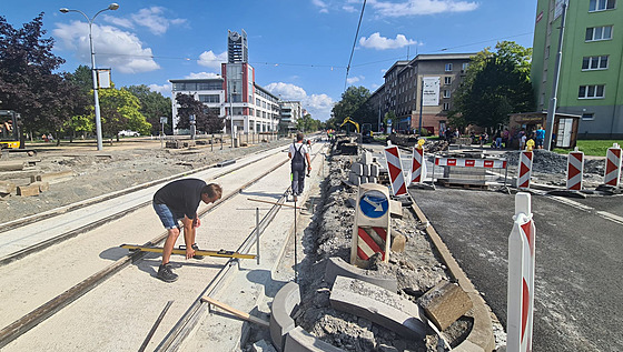 Tramvaje se po rekonstrukci kolejí vrátí na Koterovskou ulici v Plzni 6. záí....
