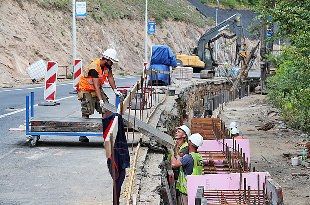 Podnikatelé z Karlovarského kraje vládní úspory podporují, ale s výhradami