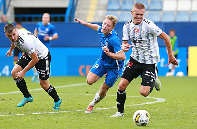 Č. Budějovice - Liberec 0:2, domácí prohráli potřetí za sebou, góly v závěrech poločasů