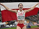 Pia Skrzyszowská slaví evropský titul v závod na 100 metr s pekákami.