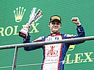 Roman Stank se raduje z druhého místa na okruhu Spa-Francorchamps pi Velké...