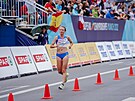 eská chodkyn Elika Martínková na dvacetikilometrové trati v závod...