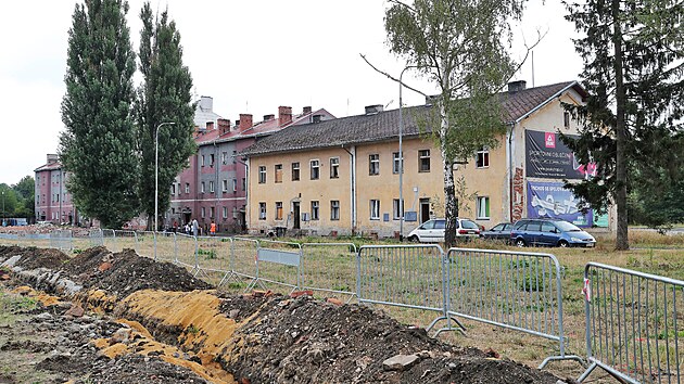 Bytové domy ve vyloučené lokalitě v sokolovské Nádražní ulici.