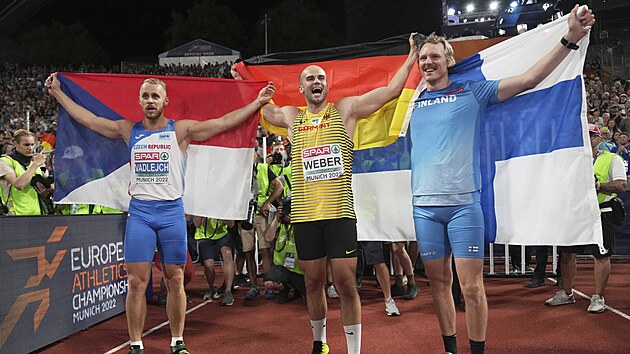 Otpat medailist z evropskho ampiontu Jakub Vadlejch, Julian Weber a Lassi Eteltalo.