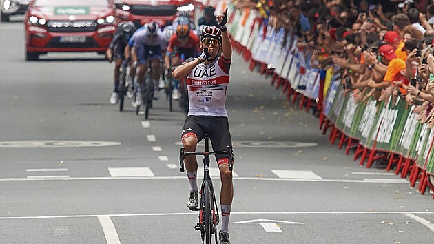 panlsk cyklista Marc Soler slav vtzstv v 5. etap Vuelty.