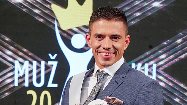V�t�zem mezin�rodn� sout�e Man of the Year na indon�sk�m ostrov� Bali se stal �ech Dominik Chabr. V �esk� sout�i Mu� roku loni skon�il t�et�.