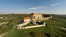 Jeden z nejstarších hradů na Moravě, později přestavěný na zámek, nechaly v...