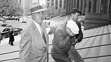 O publicitu nestál. Carmine Galante pichází v roce 1959 ped soud.