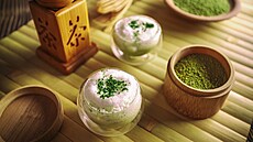 Matcha je prá�kový �aj. Ten se v Japonsku pil u� v 8. století.