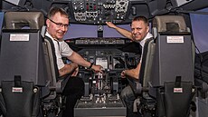 Hlavním byznysem st�ediska je provoz simulátor�, na které ka�dý pilot musí...