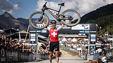 DESET! Vá�n� se to stalo? Nino Schurter je podesáté mistrem sv�ta.
