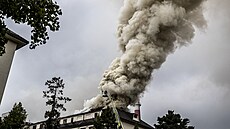 Zásah hasi u poáru v Ústední vojenské nemocnici v Praze (27. srpna 2022)