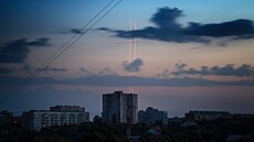 Ruské rakety namí�ené proti Ukrajin� z ruské oblasti Belgorod jsou vid�t za...