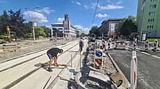 Tramvaje se po rekonstrukci kolejí vrátí na Koterovskou ulici v Plzni 6. záí....