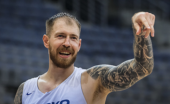Patrik Auda na tréninku reprezentace ped EuroBasketem v Praze
