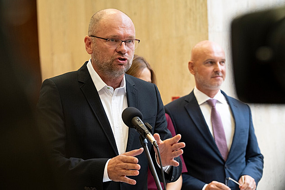 Slovenský ministr hospodá�ství Richard Sulík (v pop�edí) (31. srpna 2022)