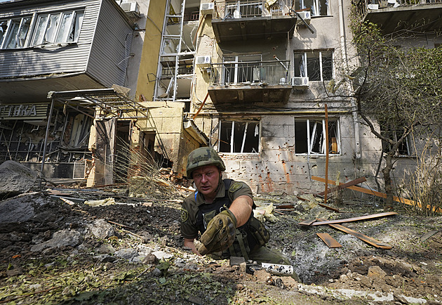 Po ruských útocích zemřeli lidé v Charkově, Mykolajivu a Doněcké oblasti