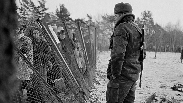 Sov�tsk� intervence do Litvy m�la zabr�nit odtr�en� pobaltsk�ch st�t� od SSSR. (15. �ervna 1991)