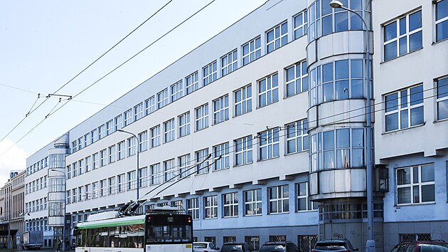 Budova b�val�ho �editelstv� �kody Plze� v Tylov� ulici v Plzni je na prodej.  (29. 8. 2022)