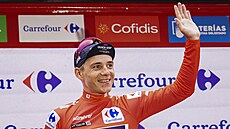 Vedoucí mu celkového poadí Remco Evenepoel z Quick-Stepu po vítzné 10. etap...