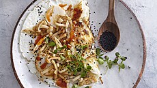 Nudlov omeleta s houbami a kimchi