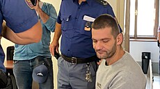 Pětatřicetiletý Josef K. vjel v květnu 2020 autem do domova seniorů v Tachově....