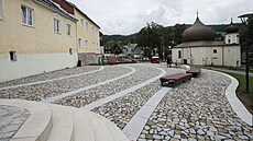Šumavská Železná Ruda se pyšní novým náměstím Karla Klostermanna.  (29. 8. 2022)