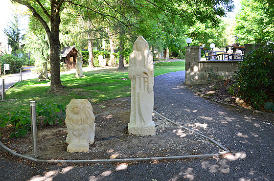 Pohádkový park na mariánskolázeském vrchu Krakono je bohatí o nové skulptury.