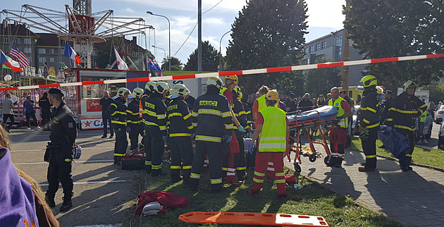 V Havířově havaroval kolotoč, nejméně 17 zraněných, převážně dětí