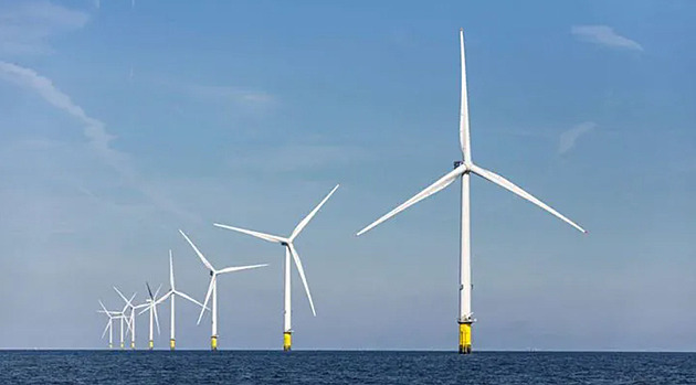 Lopatky delší než fotbalové hřiště. Obří elektrárny mají svá rizika, varují experti