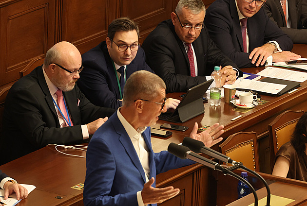 STALO SE DNES: Sněmovna jedná o nedůvěře vlády, USA vyzvaly Kyjev k omezení ofenzivy