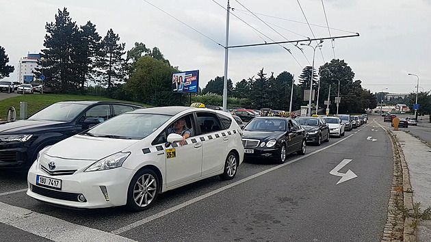 Taxikáři budou muset prokazovat znalost češtiny, když si to obec bude přát