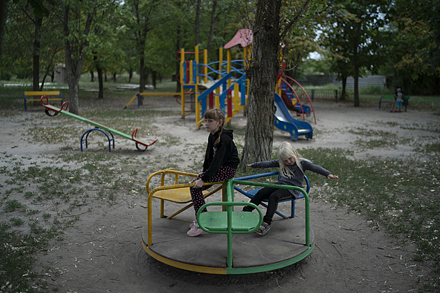 Deportovali až desítky tisíc dětí, viní Rusy z „genocidy“ ukrajinská poslankyně