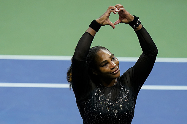 Serena se na US Open rozloučila s kariérou, Kyrgios vyzve Medveděva