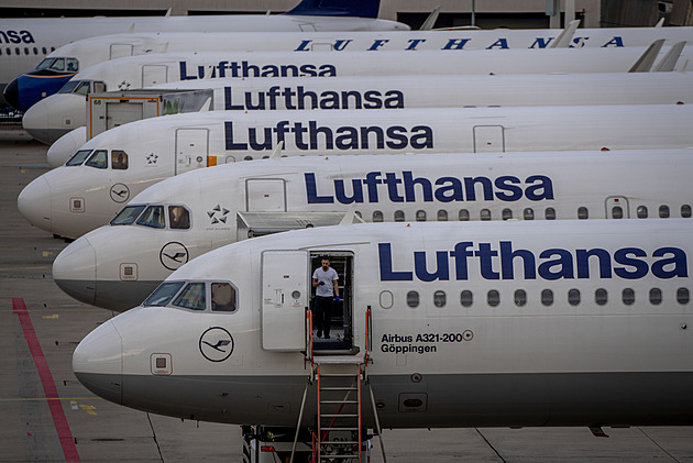 Německo čekají další omezení v dopravě. Stávkovat bude Lufthansa i dráhy