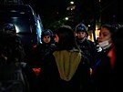 Policie steí dm argentinské viceprezidentky po útoku. (2. záí 2022)