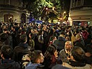 Lidé se shromádili ped domem argentinské viceprezidentky. (2. záí 2022)