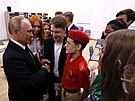 Ruský prezident Vladimir Putin v Kaliningradu zahájil kolní rok, áky pouoval...